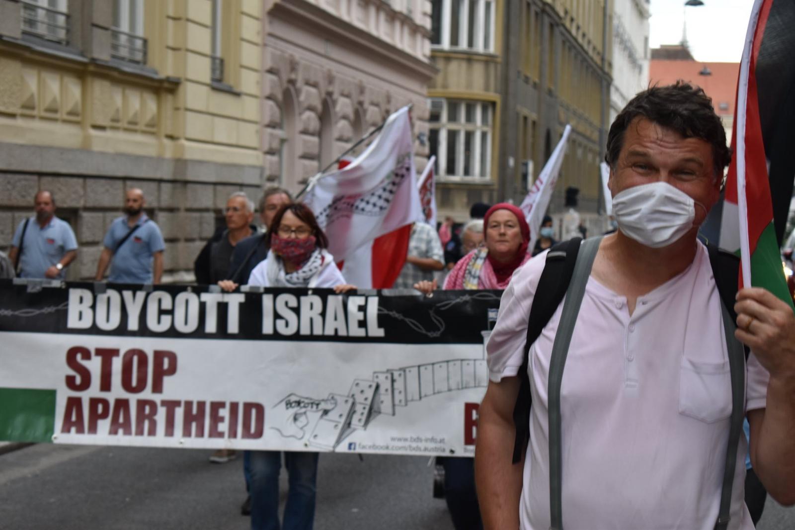 Demo gegen zunehmende (Militär)Kooperation mit Israel Demo gegen zunehmende (Militär)Kooperation mit Israel