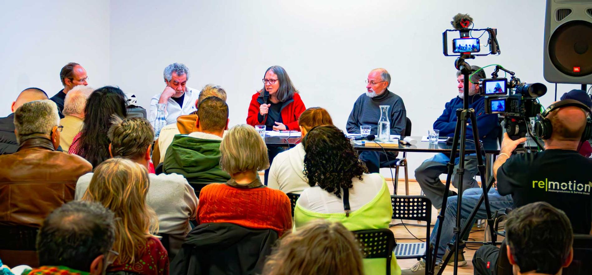 Podium: From the river to the sea - Apartheid oder Demokratie? Podium: From the river to the sea - Apartheid oder Demokratie?