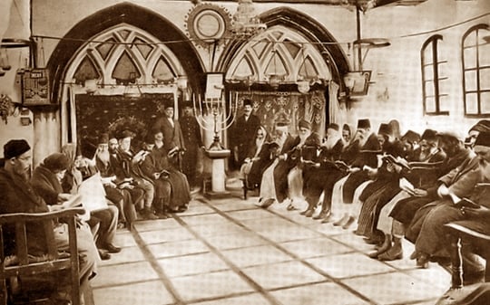 Sephardische Synagoge in Jerusalem Ende des 19. Jahrhunderts, also vor der zionistischen Landnahme. Damals funktionierte das Zusammenleben um vieles besser als in Europa Sephardische Synagoge in Jerusalem Ende des 19. Jahrhunderts, also vor der zionistischen Landnahme. Damals funktionierte das Zusammenleben um vieles besser als in Europa